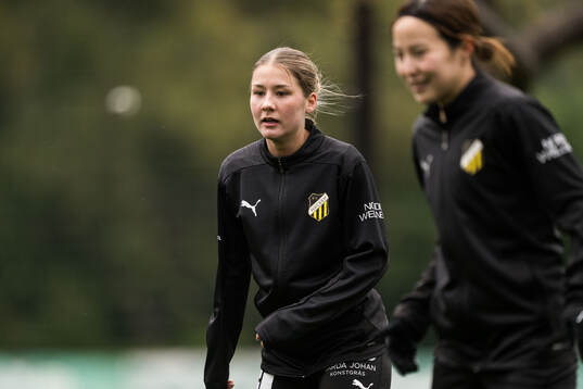 Häckens Novalie Jensen och