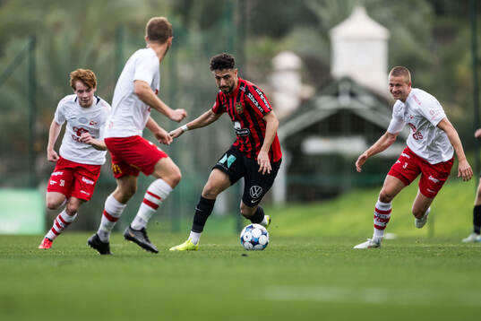 Daleho Irandust of Brommapojkarna and Elias Solberg and