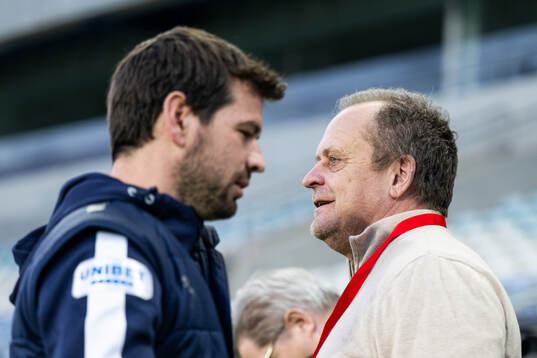 Head coach Ferran Sibila and Jonas Thern of Värnamo