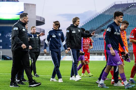 Head coach Ferran Sibila, Simon Thern and head coach Robin