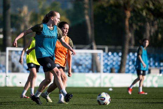 Hammarbys Doris Petz och Vera Blom