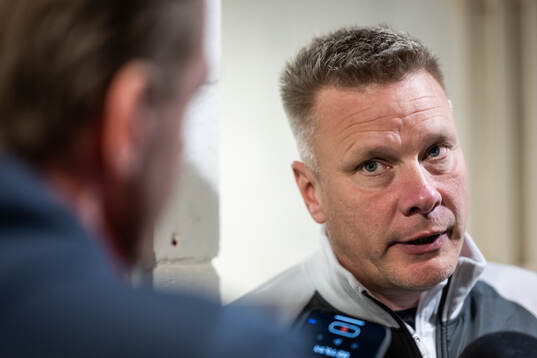 Head coach Stefan Billborn of IFK Göteborg is interviewed
