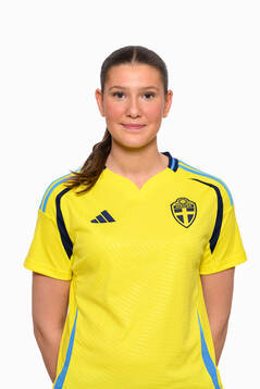 Mila Juhlin poserar för porträtt den 5 februari 2025 i Stockholm. 