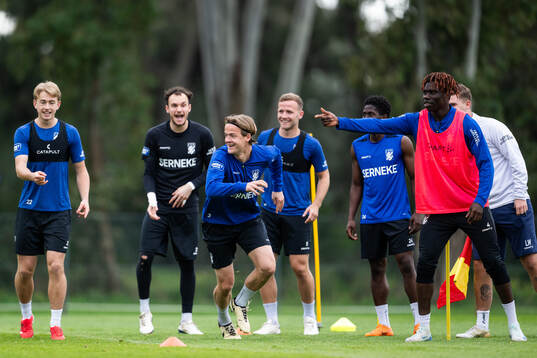 Noah Tolf , målvakt Elis Bishesari, August Erlingmark,