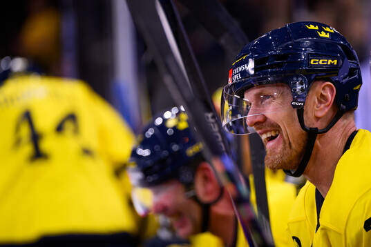 Henrik Sedin of Tre Kronor Legends