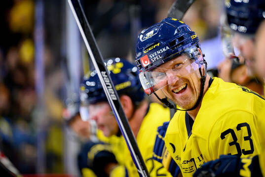 Henrik Sedin of Tre Kronor Legends