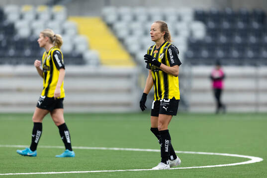 Häckens Emelie Byrnak och Aivi Luik