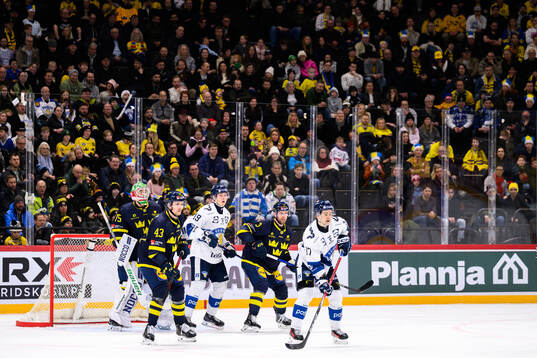 Goalkeeper Arvid Holm , Filip Berglund and Klas Dahlbeck