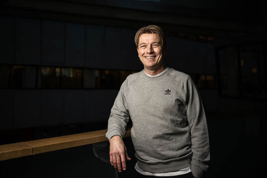 Bla gjennom flere bilder av Football, Sweden, Women, Press conference, Tony Gustavsson
