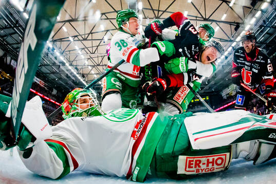 Rögles Axel Smeds och Örebros Christopher Mastomäki  i