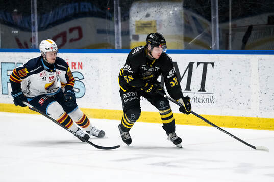 Djurgårdens Jakob Ragnarsson och AIKs Oskar Magnusson