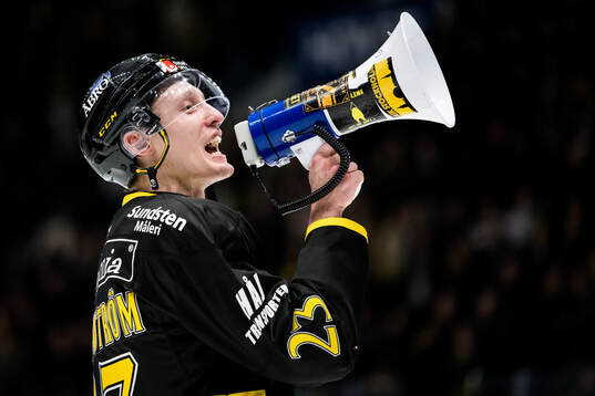 AIKs Oliver Tärnström jublar