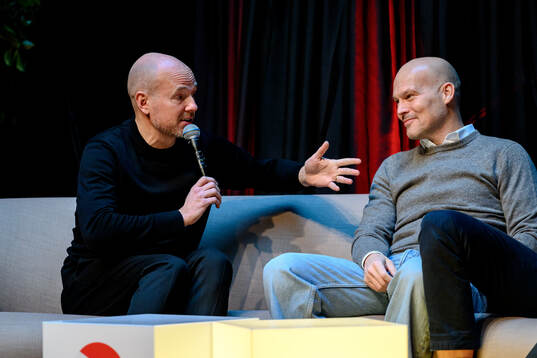Erik Westberg, Sportchef Viaplay, och Fredrik Ljungberg, Expert Fotboll,