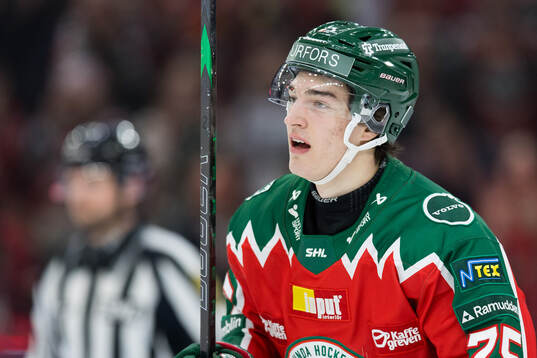 Frölundas David Edstrom jublar