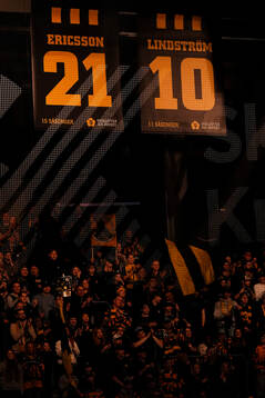 Tröjorna hissade i taket för Jimmie Ericsson och Joakim