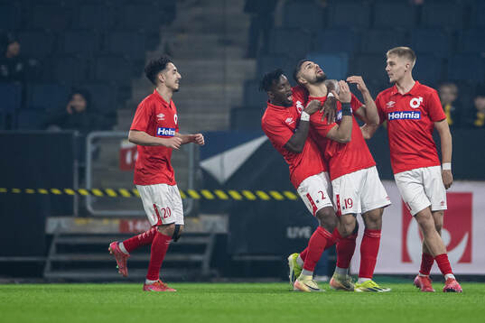 Degerfors Omar Faraj jublar med Elias Barsoum, Mamadouba Diaby och Elias Pihlström efter 1-1
