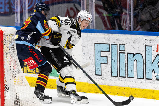 Djurgårdens Melvin Wersäll och Västerås Svante Sjödin