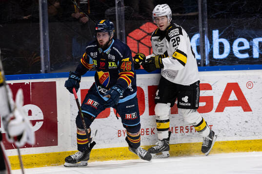 Djurgårdens Albin Grewe och Västerås Eric Engstrand