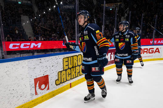 Djurgårdens Melvin Wersäll tackar publiken