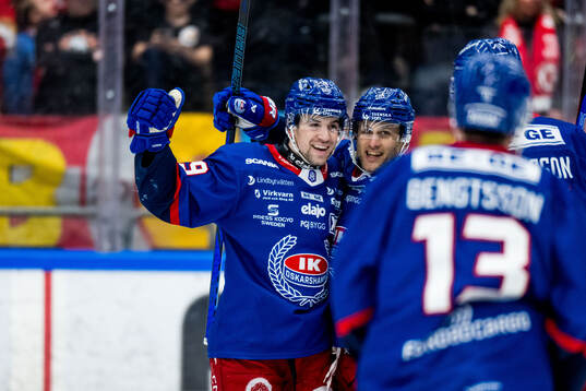 Oskarshamns Michael Joyaux jublar med lagkamrater