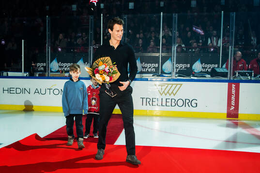 Robin Alvarez hyllades