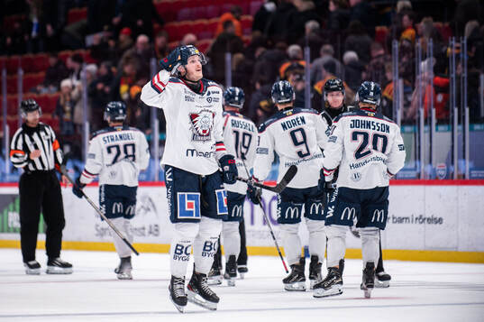 Linköpings Henrik Törnqvist jublar