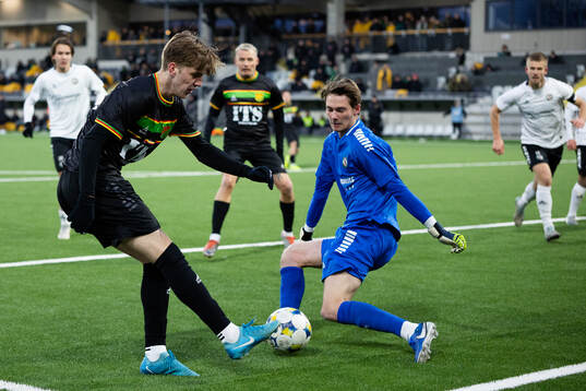 GAIS Daniel Bengtsson och Örebros Buster Runheim
