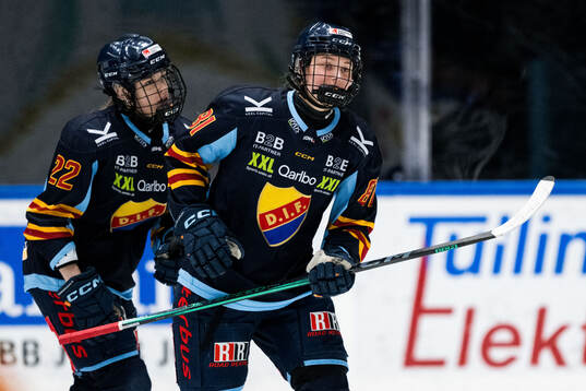 Djurgårdens Isabelle Leijonhielm jublar