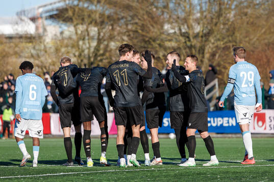 Halmstads spelare jublar