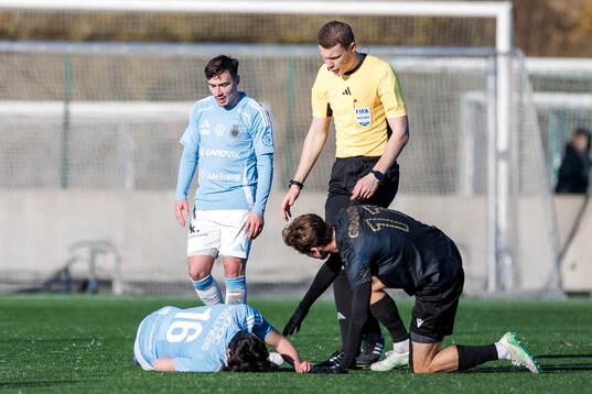 Gefles Kevin Persson har ont