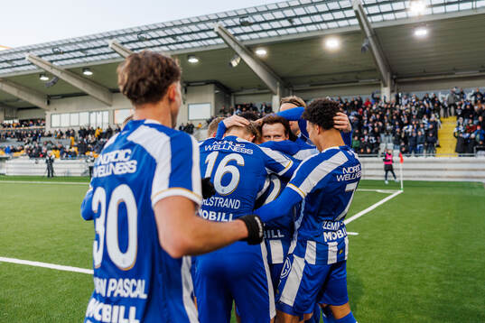 IFK Göteborgs Tobias Heintz jublar med lagkamrater