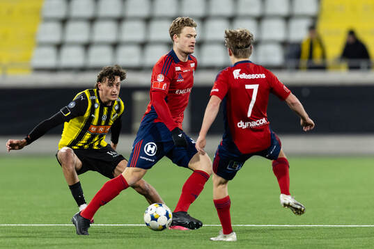 Häckens Silas Andersen och Östers Vincent Poppler