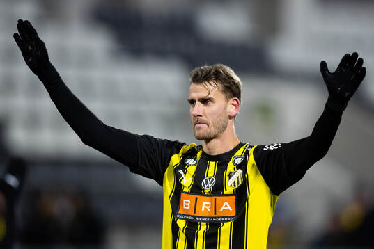 Häckens Johan Hammar tackar publiken