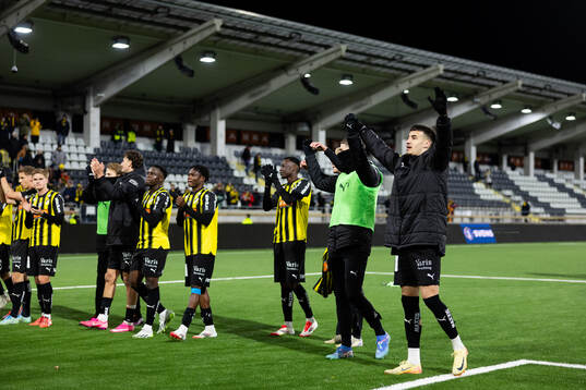 Häckens spelare tackar publiken