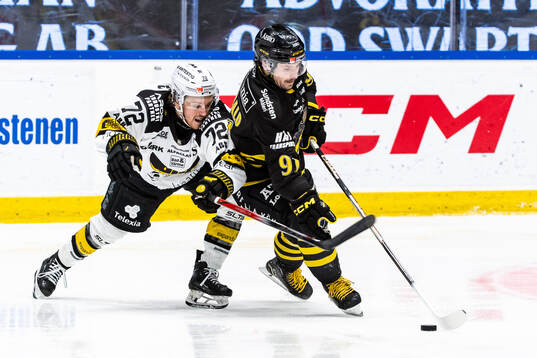 Västerås Patrick Grasso och AIKs Gerry Fitzgerald