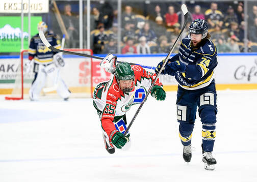Frölundas Ivar Stenberg och HV71s Sean Day