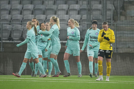 Jitex spelare jublar efter 1-1