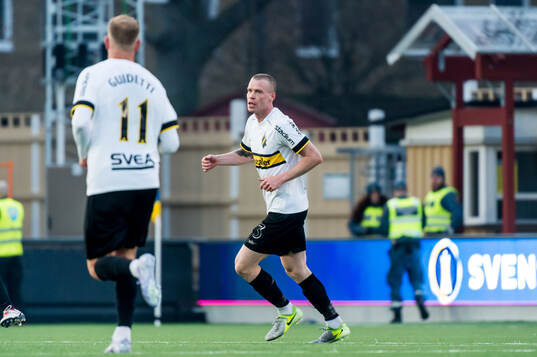AIKs Thomas Poppler Isherwood jublar efter 1-1