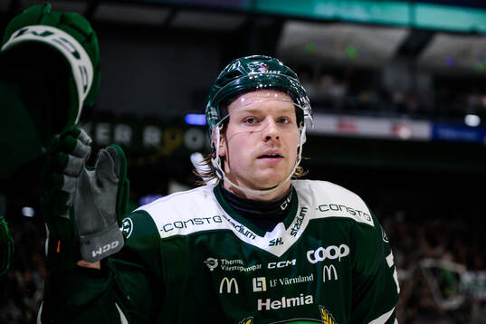 Färjestads Oskar Steen jublar