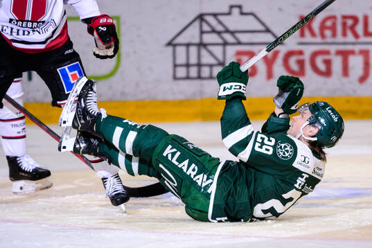 Färjestads Oskar Steen jublar