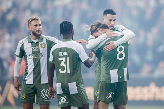 Hammarbys Abdelrahman Boudah Saidi, Simon Strand, Jardell Kanga och Markus Karlsson jublar efter 0-3