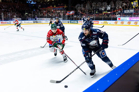 Frölundas Jacob Peterson och Linköpings Patrick Russell