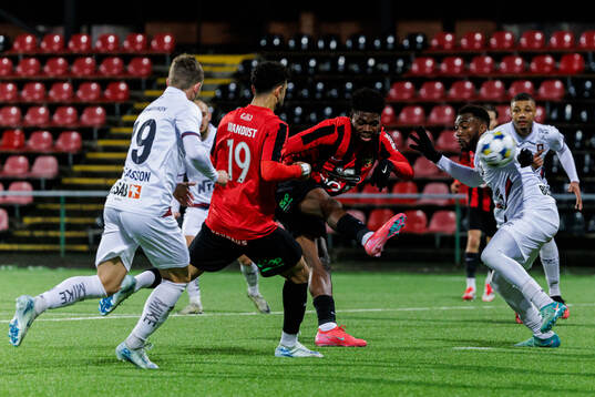 Brommapojkarnas Ezekiel Alladoh and Örgrytes Haladj Maidou