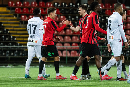 Brommapojkarnas Anton Kurochkin och Hlynur Freyr Karlsson