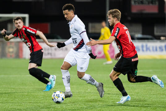 Örgrytes Tobias Sana och Brommapojkarnas Wilmer Odefalk