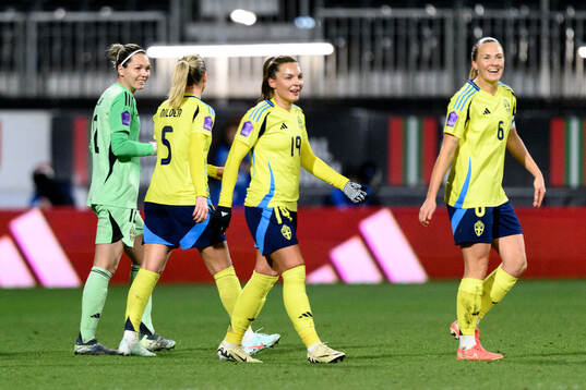 Goalkeeper Jennifer Falk, Johanna Rytting Kaneryd and Magdalena Eriksson of Sweden