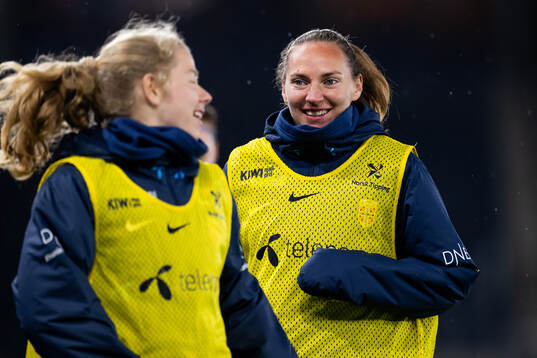 Marit Bratberg Lund of Norway warms up
