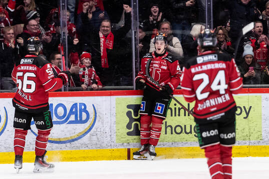 Örebros Melvin Fernström jublar