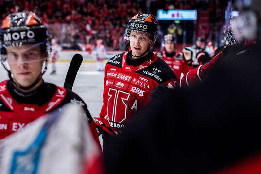 Örebros Gustav Backström jublar vid 3-2