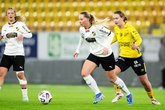 Häckens Filippa Mellingsäter och Elfsborgs Ellen Nilsson